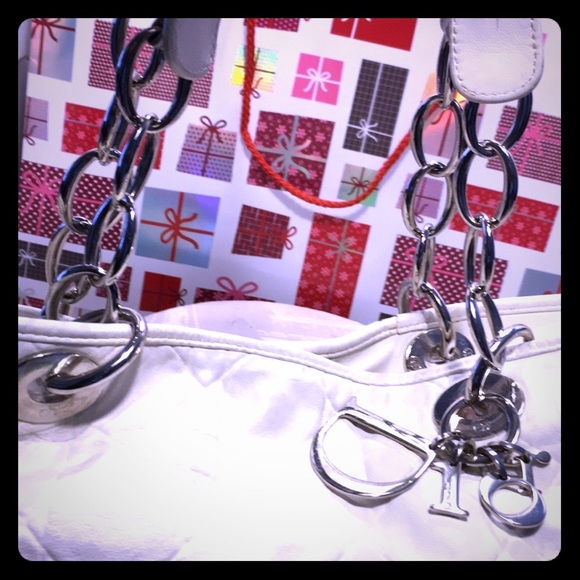 HP 4/9 VTG DIOR White Leather Quilted Shoulder Bag - Picture 2 of 8